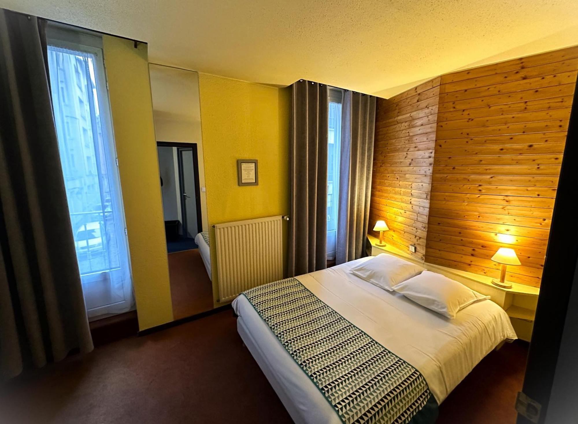 Dyke Hotel Le Puy-en-Velay Esterno foto